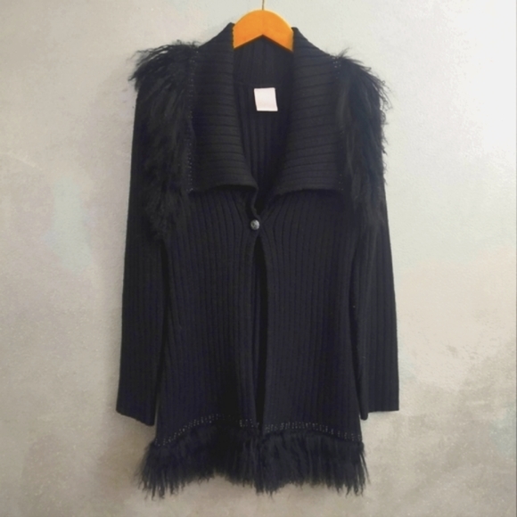 📚Black Beaded Wool Cardigan - Picture 1 of 7